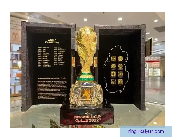 巴西足球再创辉煌，五度举起世界杯奖杯的传奇历程备受关注