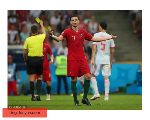 佩佩在本赛季表现稳健，展现出强大的防守能力和组织进攻的潜力。