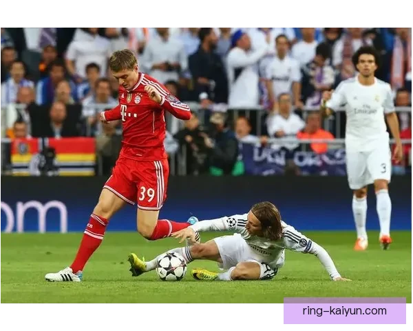 克罗斯中场组织力持续提升，帮助球队在比赛中体现更强竞争力