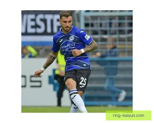 阿什拉夫展现盘带技术，状态回暖值得关注