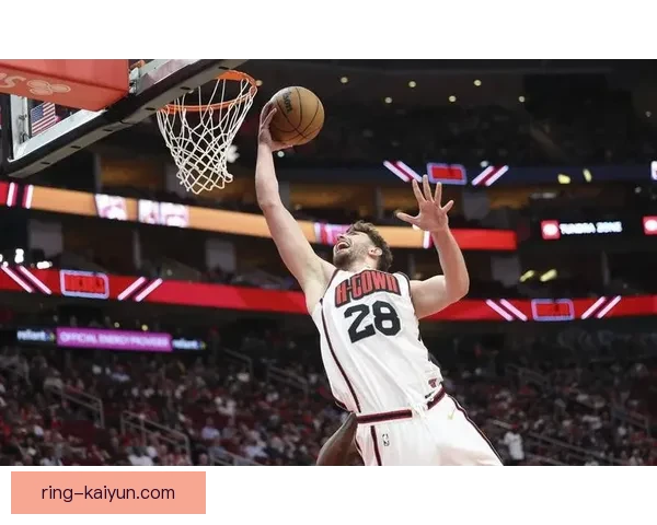 布鲁诺在中场端表现稳健，显示出良好的比赛状态和关键传球能力